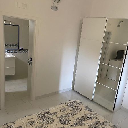 Crocelle Room 라벨로 외부 사진